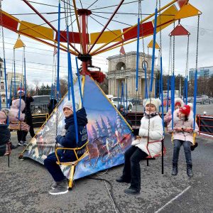 Magia sărbătorilor de iarnă pentru elevii din capitală!