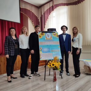 «…Я весь серед своїх героїв»